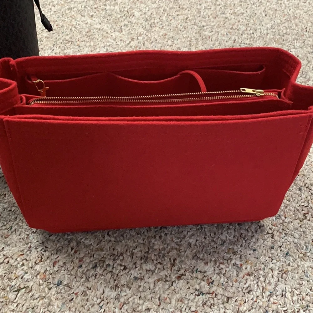 Michael Kors Large Jet Set Travel - Picture 8 of 9